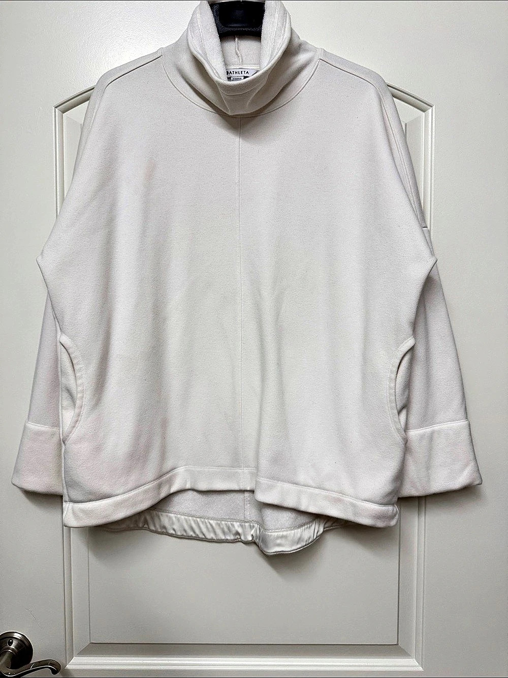 Athleta Cozy Karma Funnel Neck Sweatshirt White Large